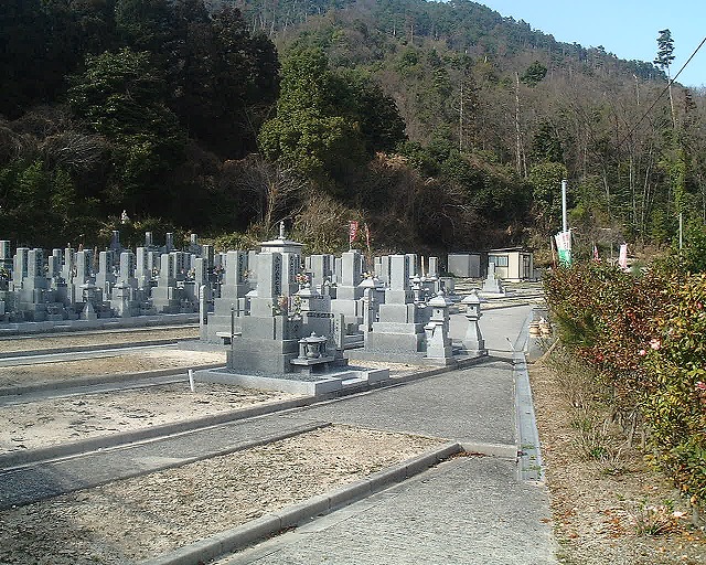 観音寺五日市墓苑01